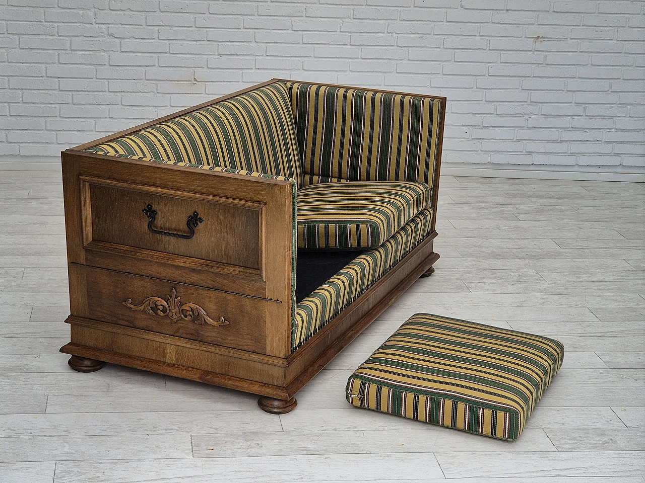 Divano danese in lana e rovere con braccioli reclinabili, anni '60 16