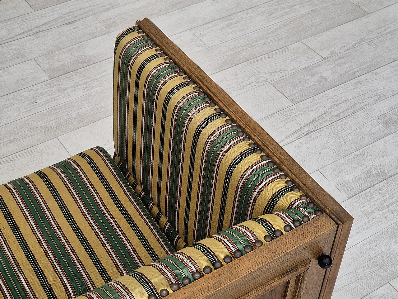 Divano danese in lana e rovere con braccioli reclinabili, anni '60 18