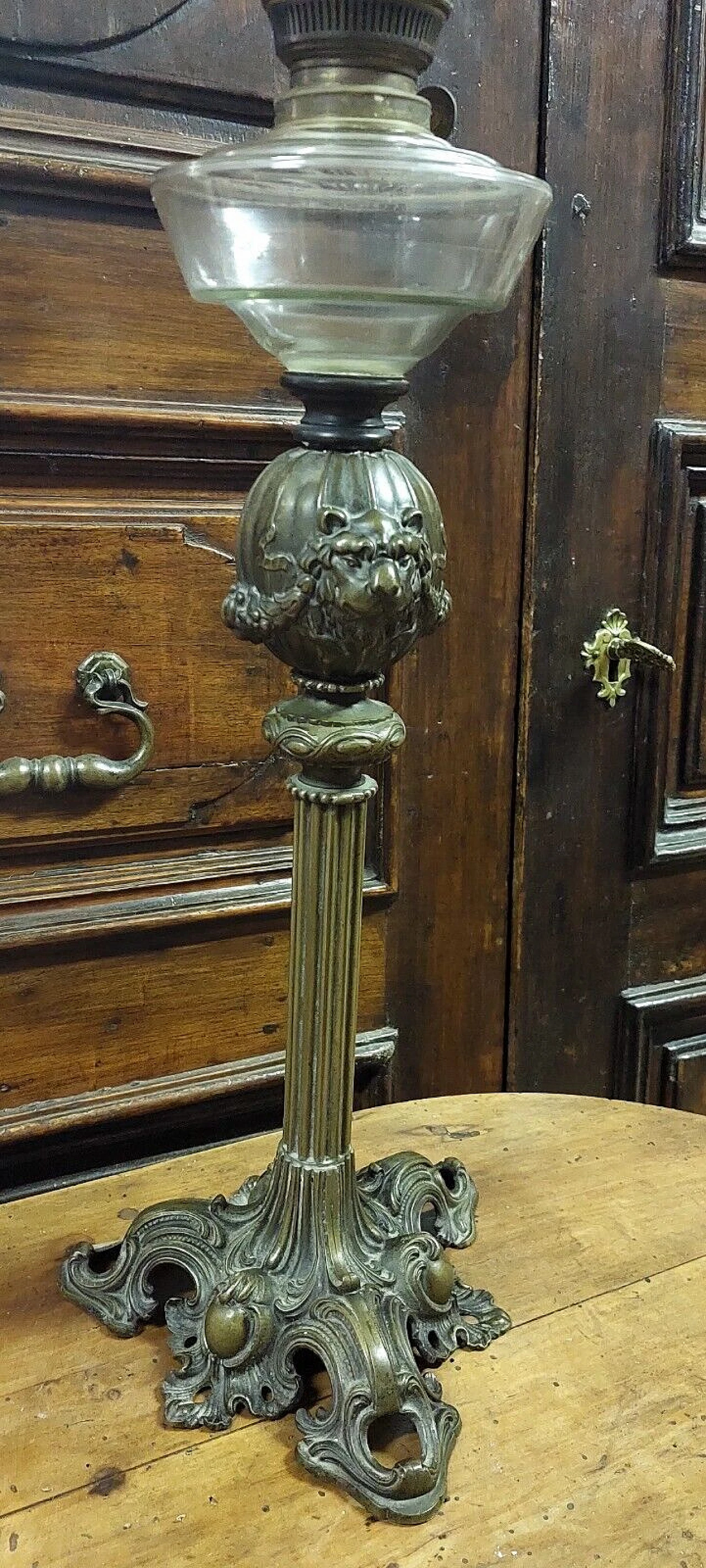 Lume a petrolio in bronzo e vetro, metà '800 12