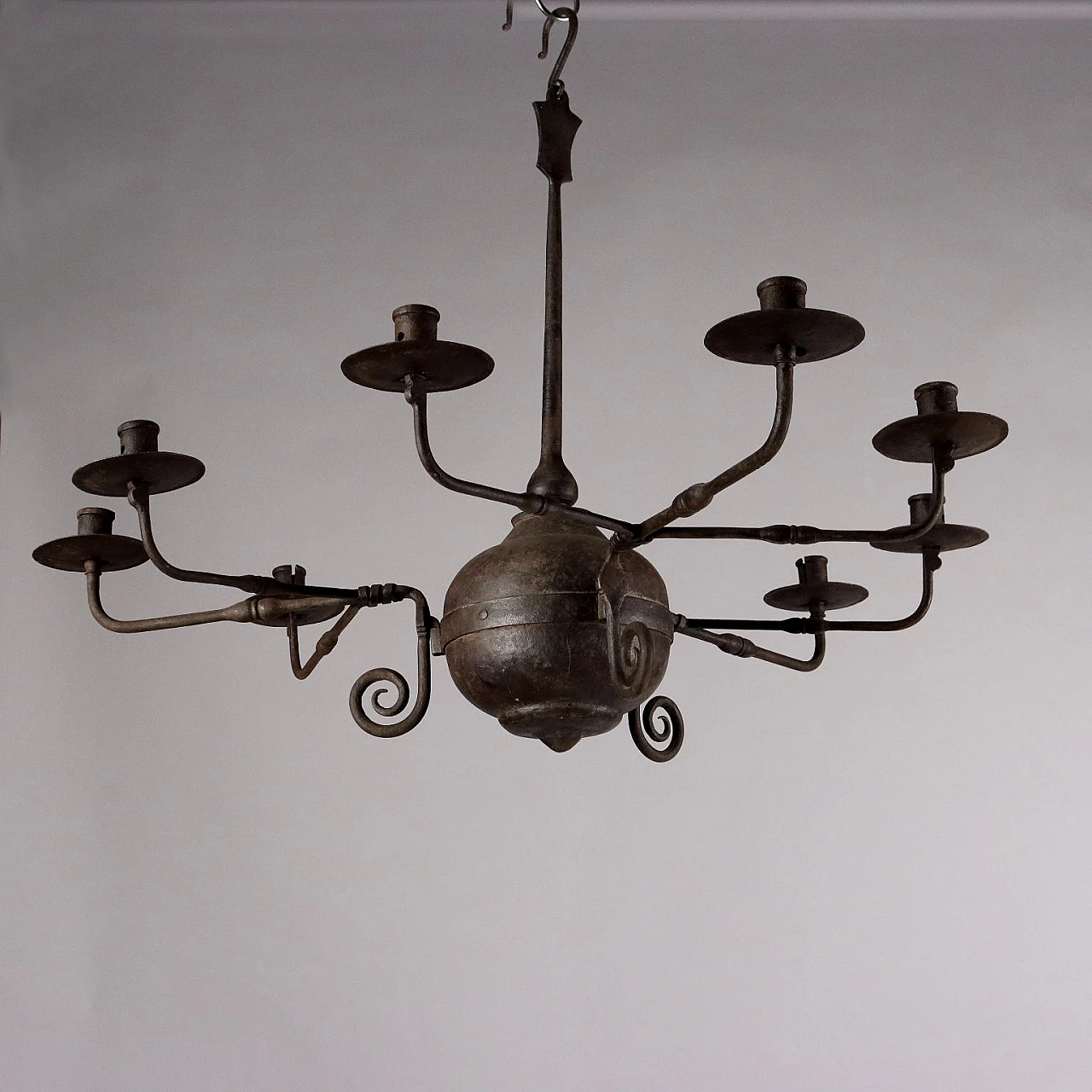 Chandelier in wrought iron 6