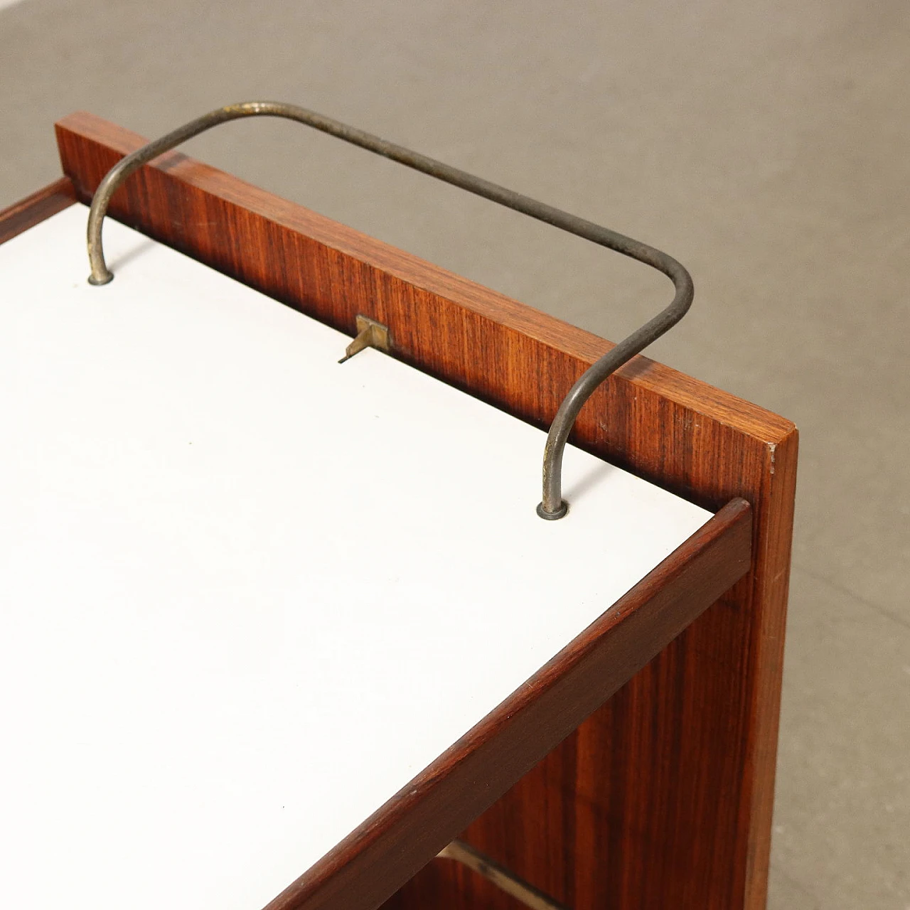 Carrello in legno, formica e ottone, anni '60 3