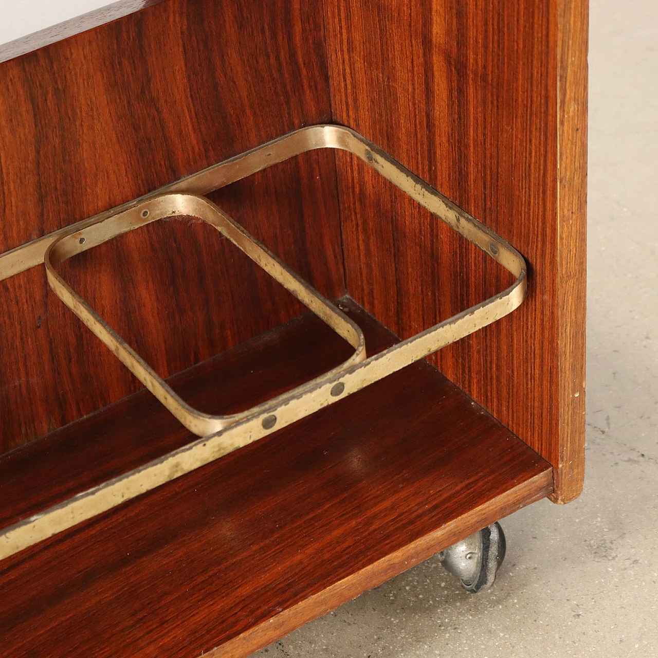 Carrello in legno, formica e ottone, anni '60 5