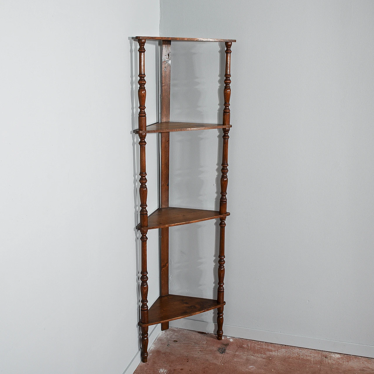 Turned solid spruce corner etagere, late 19th century 4