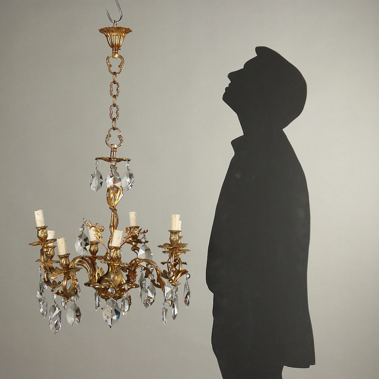 Rococo style 9-light chandelier in gilded bronze and glass 2