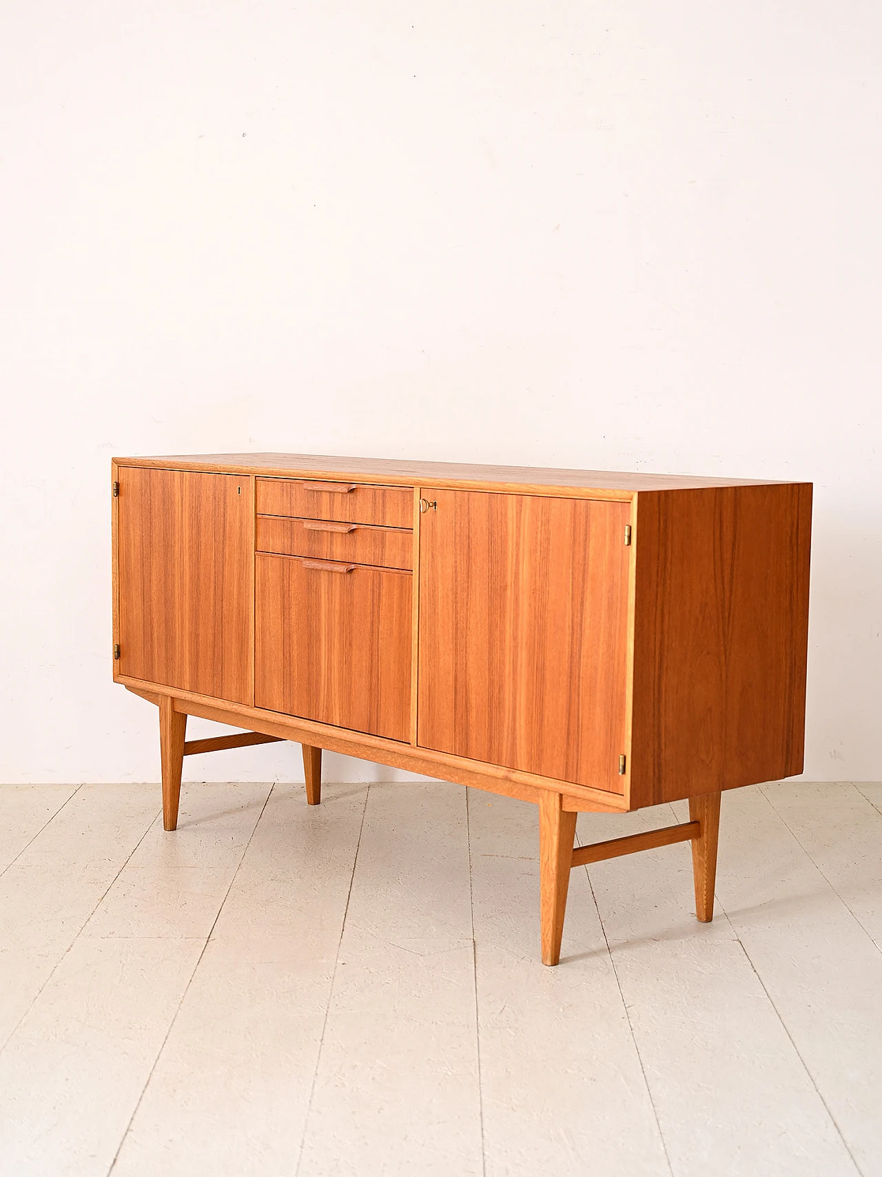 Credenza in teak e rovere con cassetti, anni '60 5