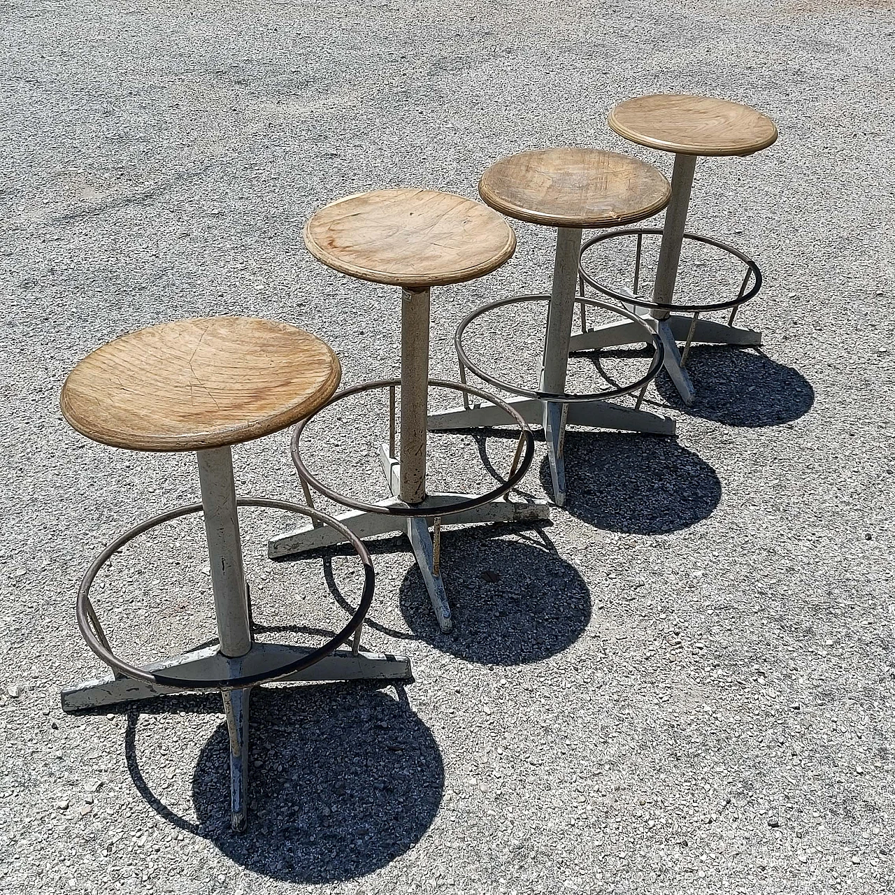 4 Sgabelli in ferro e compensato, anni '50 5
