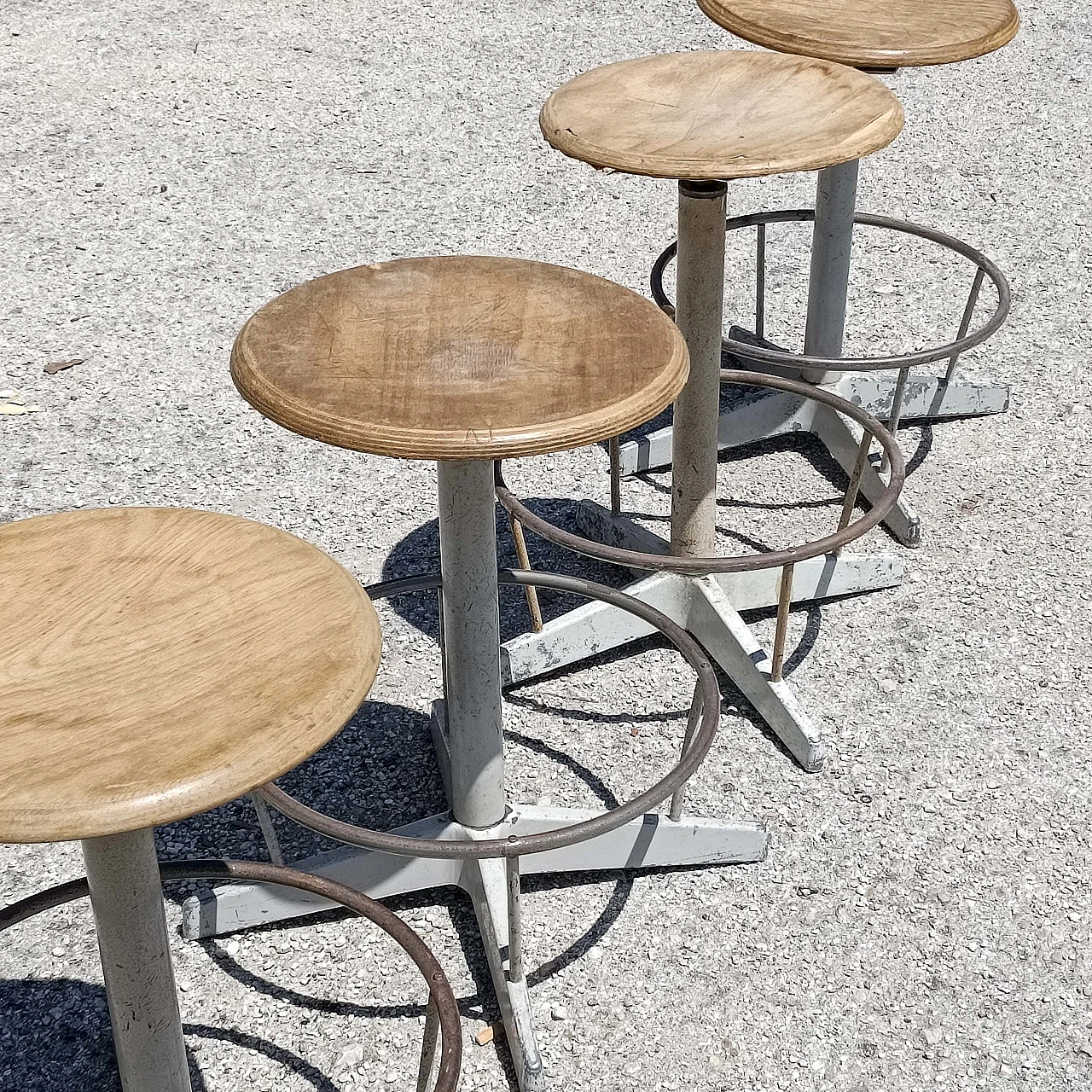 4 Sgabelli in ferro e compensato, anni '50 8