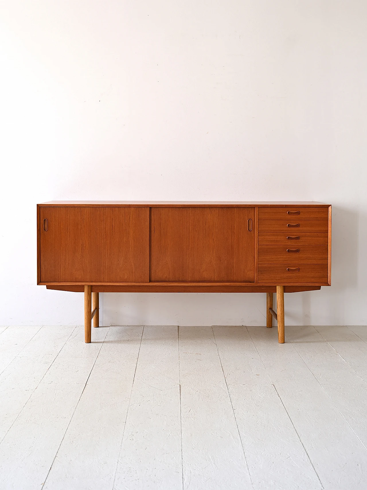 Credenza scandinava in teak con ante scorrevoli, anni '70 2