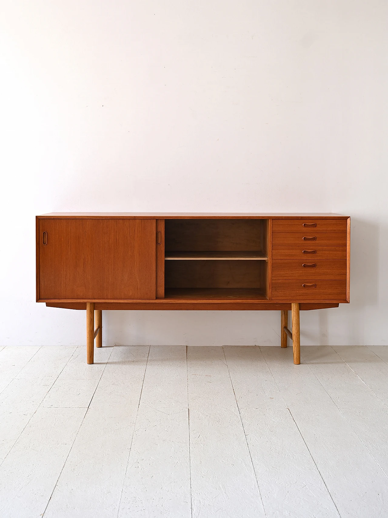 Credenza scandinava in teak con ante scorrevoli, anni '70 4