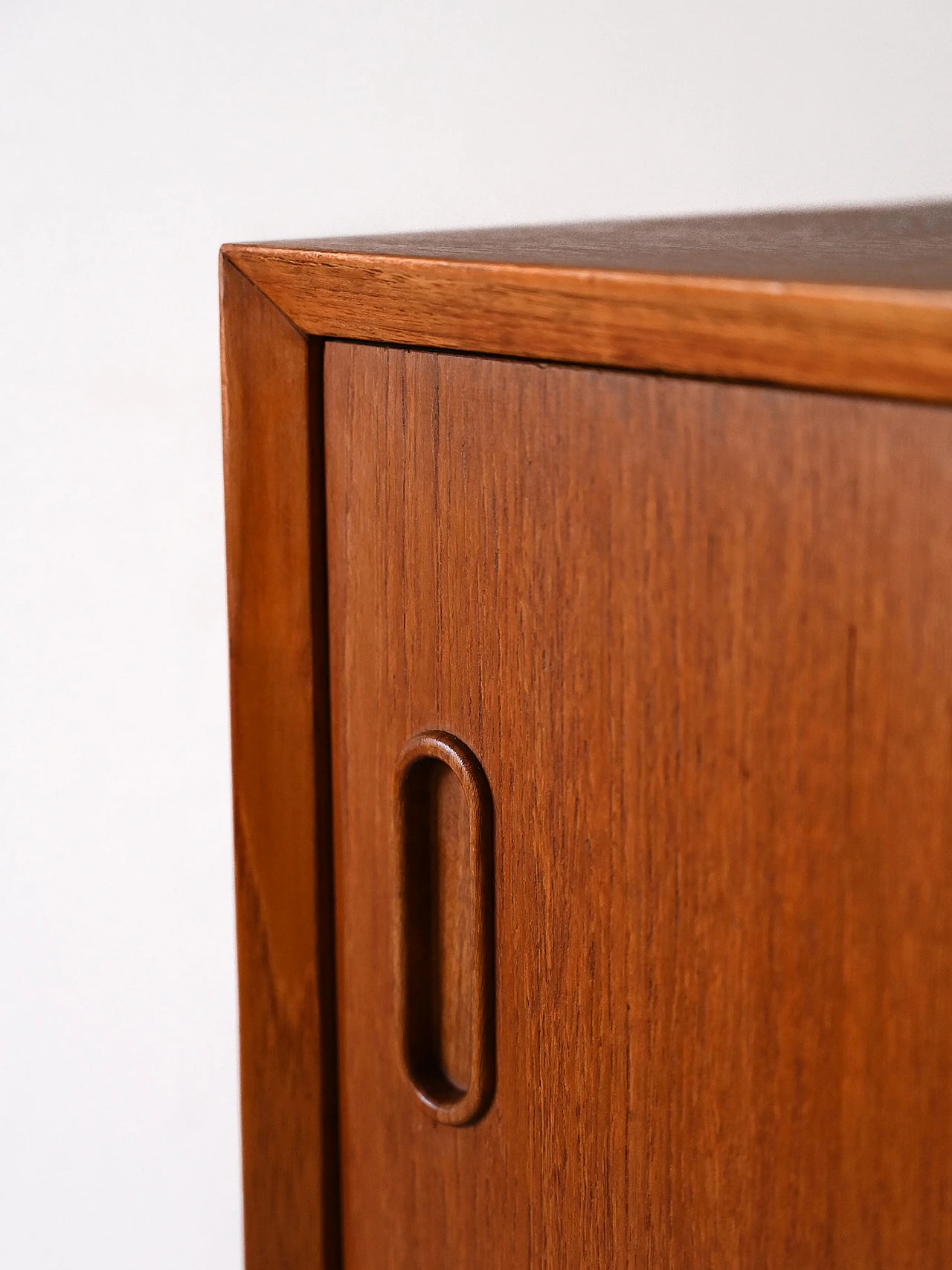 Credenza scandinava in teak con ante scorrevoli, anni '70 10