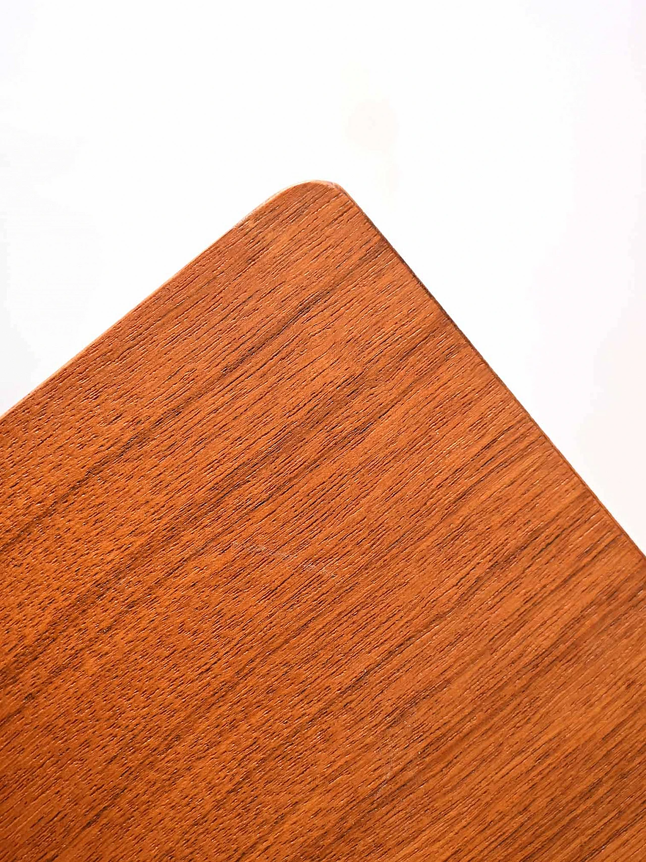 Libreria a tre ripiani in legno di rovere, anni '60 5