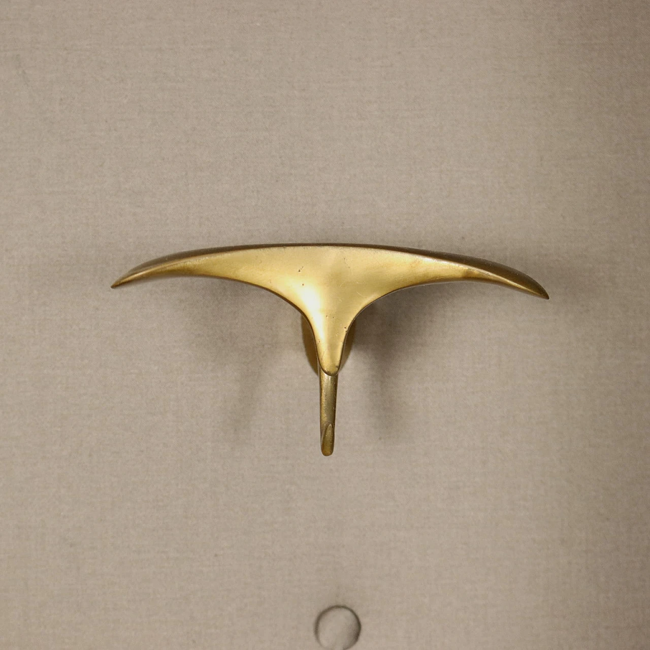 Mahogany veneered coat rack with mirrored sliding doors, 1950s 7