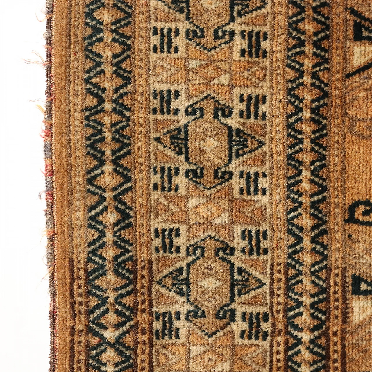 Thin knot Bukhara rug in beige wool 5