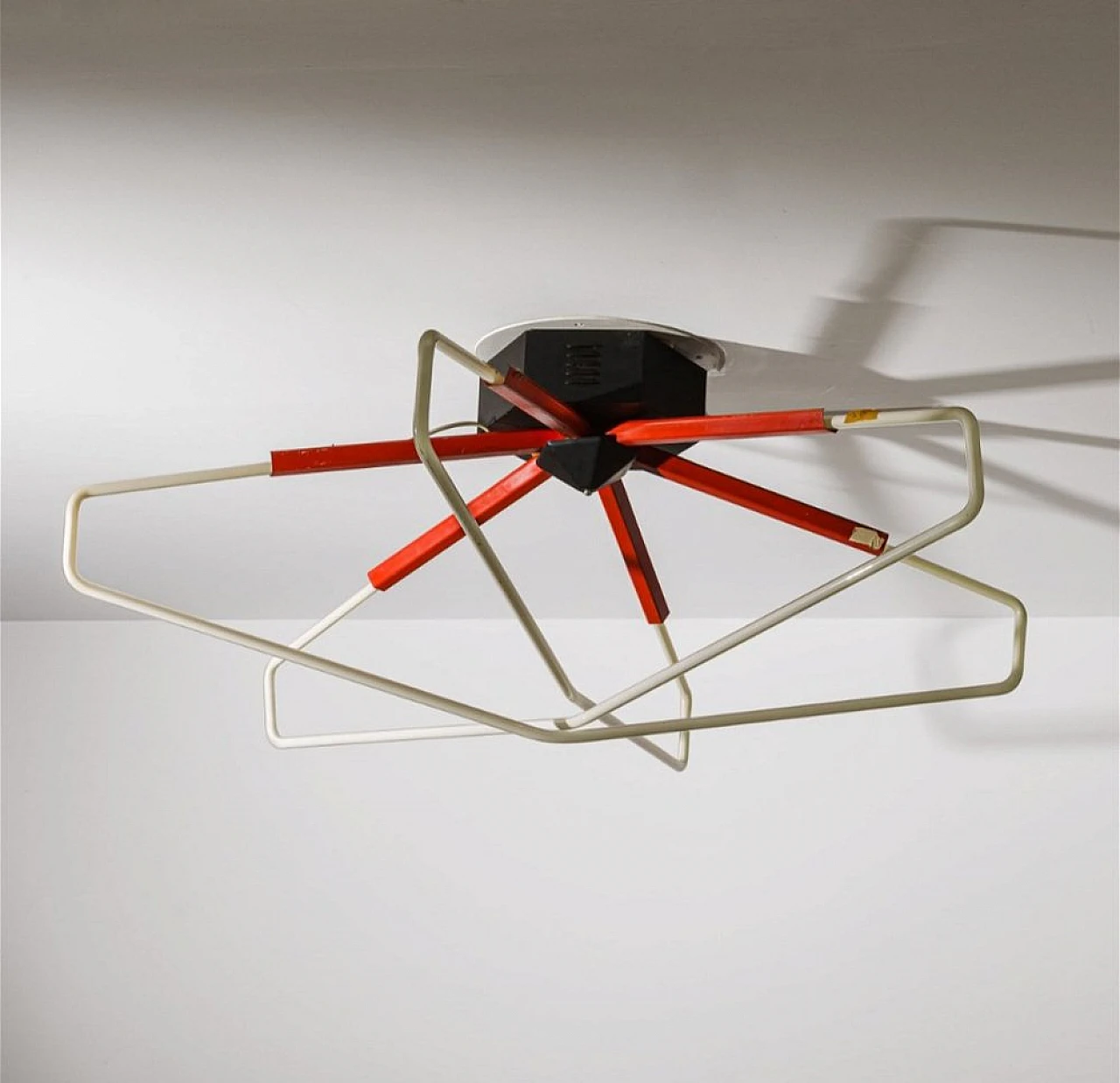 Lampadario in ferro con quattro croci al neon, anni '70 1