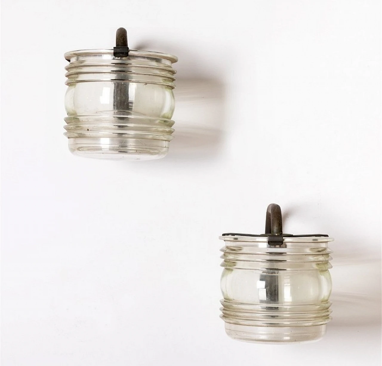 Wall Lights in Burnished Brass, Cylindrical Fresnel Glass by Tito Agnoli for Oluce, 1960s, Set of 2 2