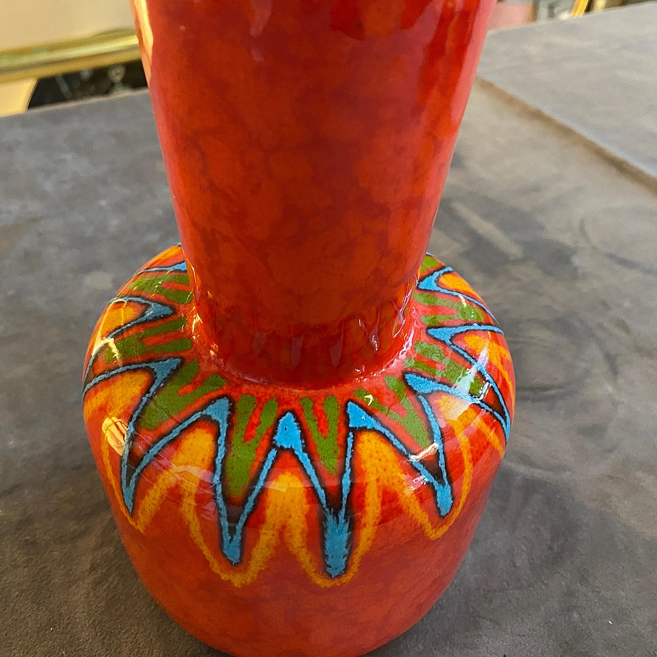 Hand-painted San Marino red ceramic vase in Bertoncello style, 1950s 6