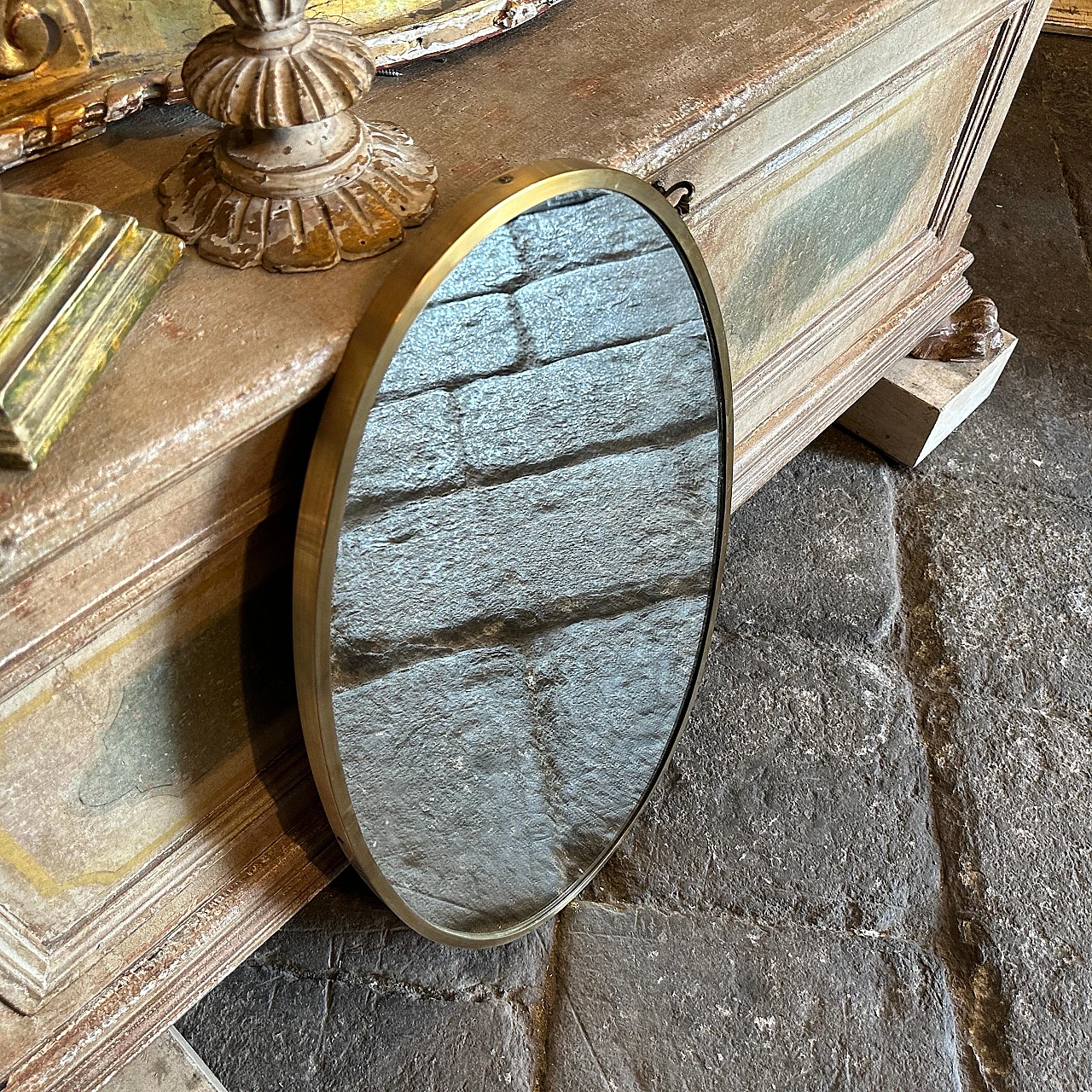 Oval wall mirror with brass frame in the style of Gio Ponti, 1950s 7