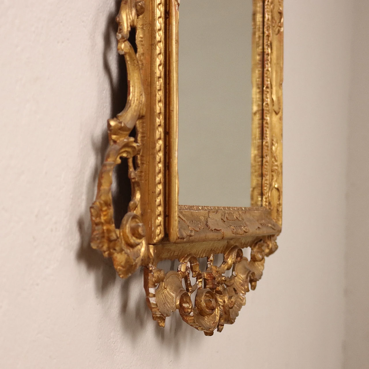 Specchio stile Barocchetto in legno dorato e intagliato 10