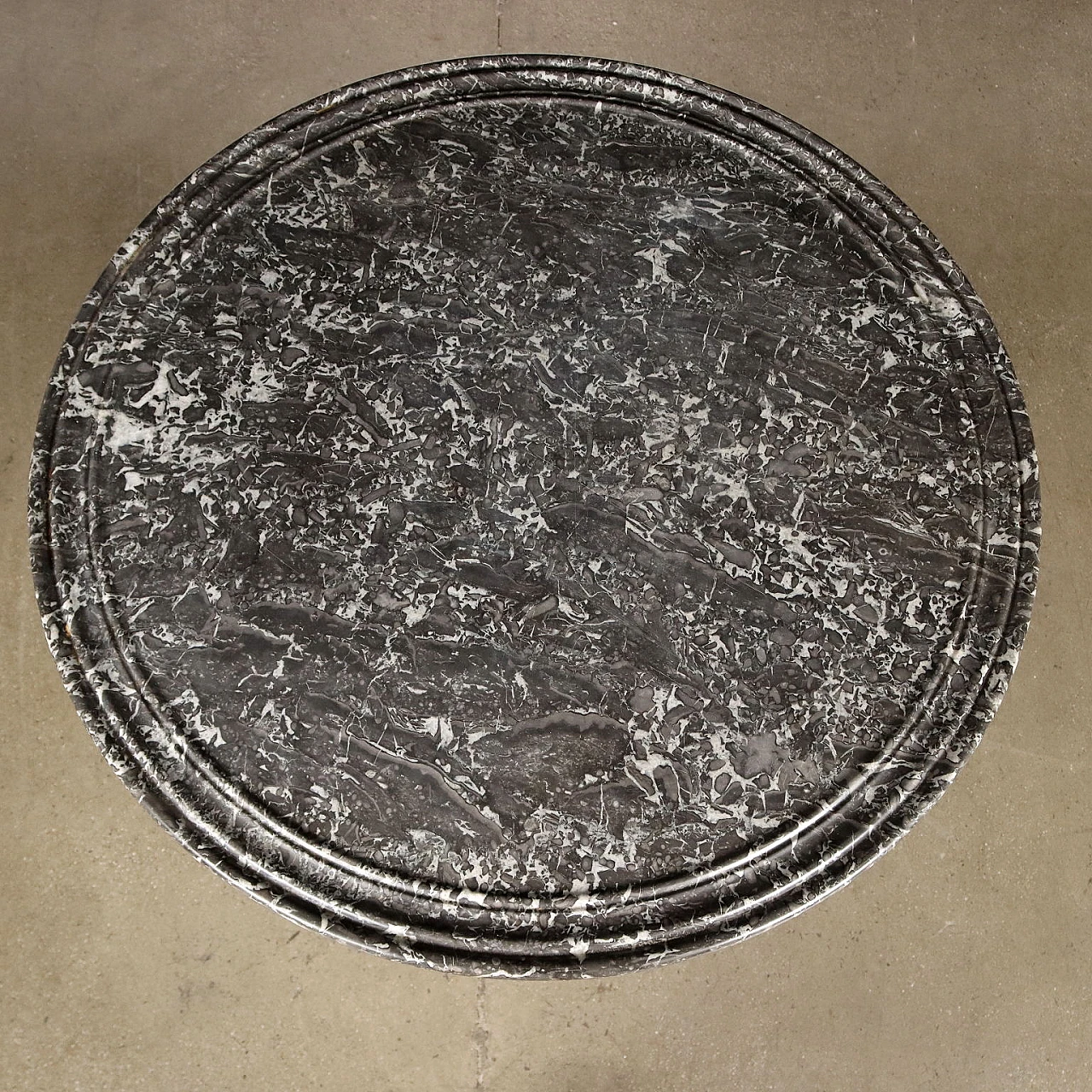 Rounded table in walnut with marble top and wheels, 19th century 3
