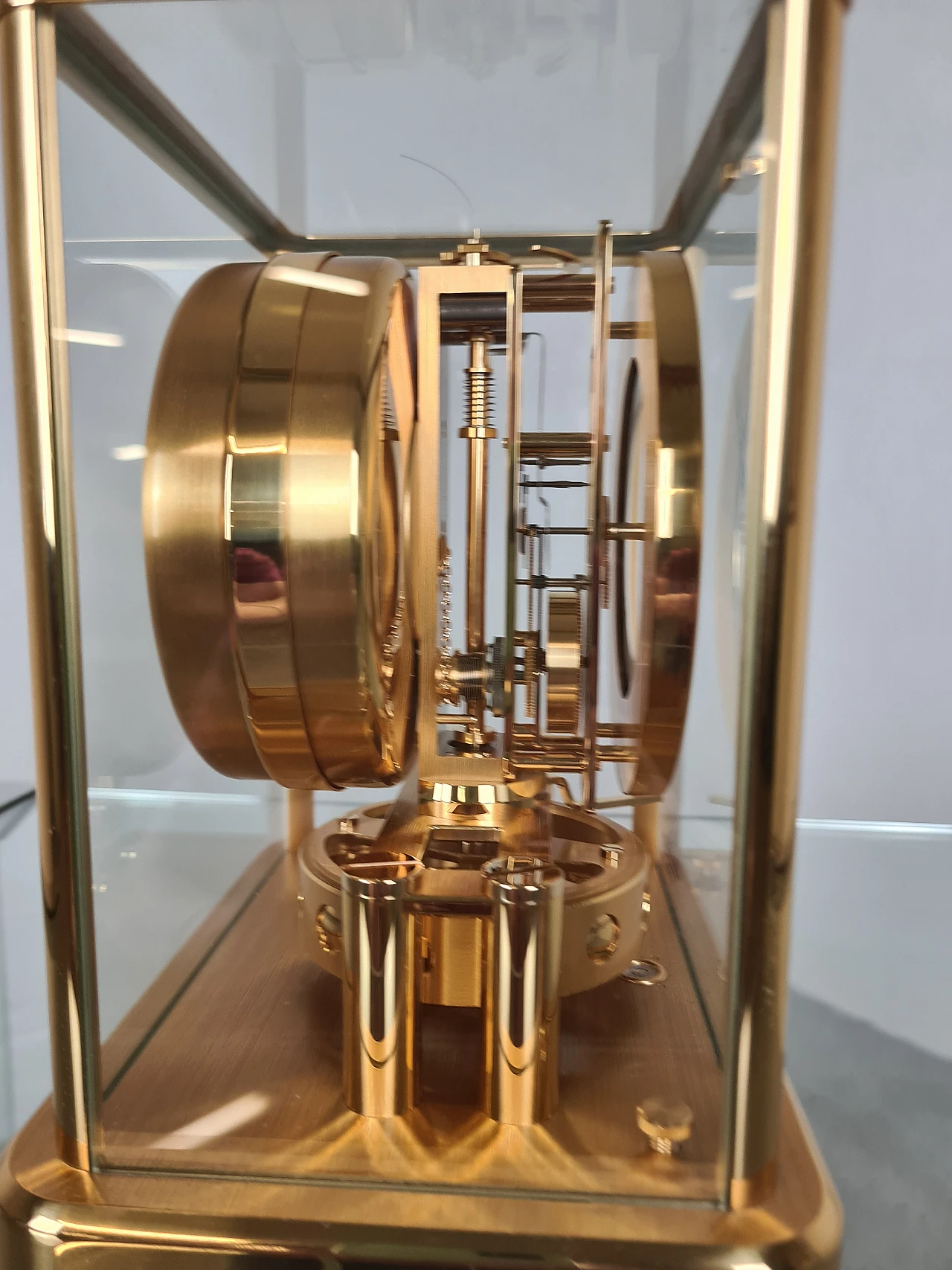 Atmos Classic perpetual watch by Jaeger-LeCoultre 5