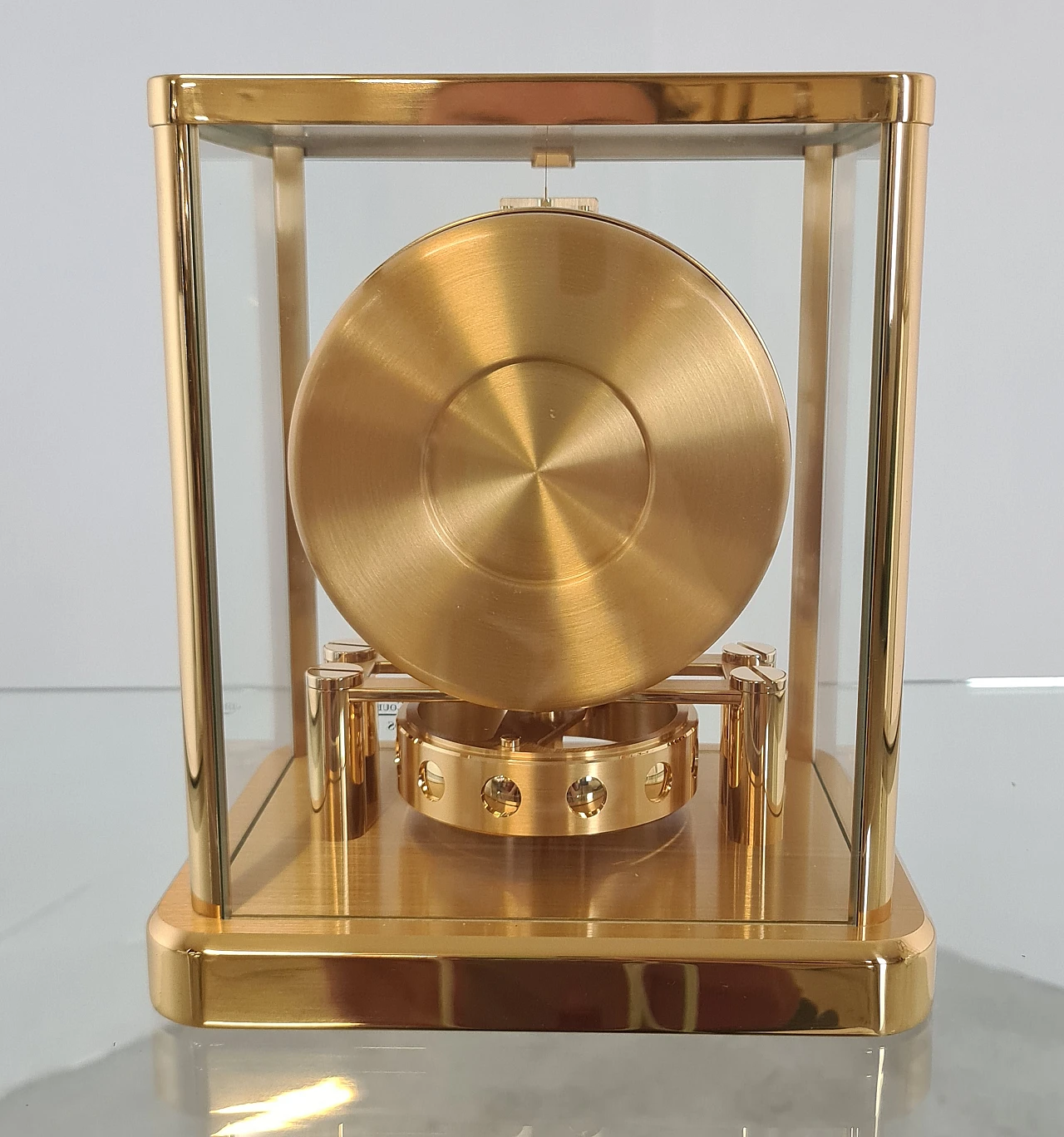 P*t様 Jaeger-leCoultre Atmos機械式置時計 ゴールド P*t様 Jaeger-leCoultre Atmos機械式置時計 ゴールド - メルカリ