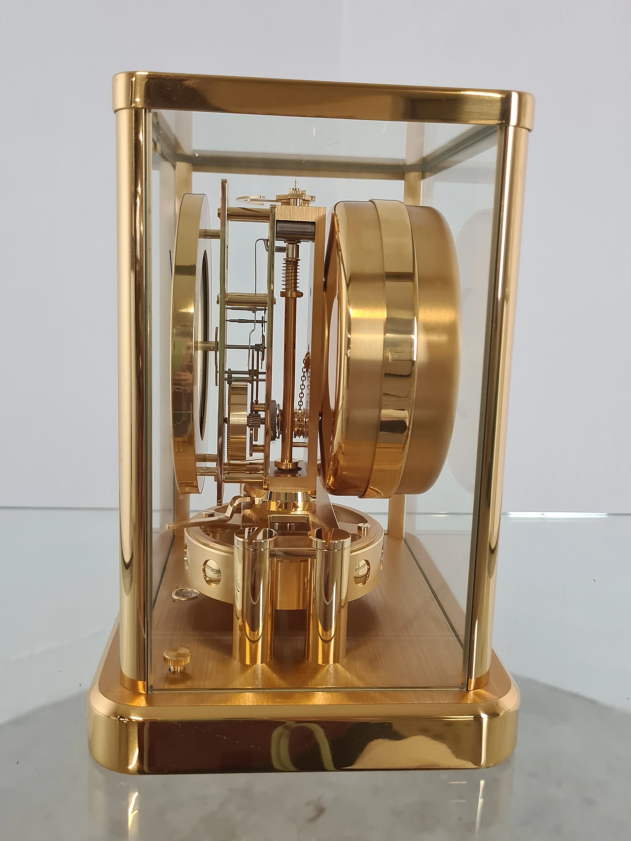 Atmos Classic perpetual watch by Jaeger-LeCoultre 10