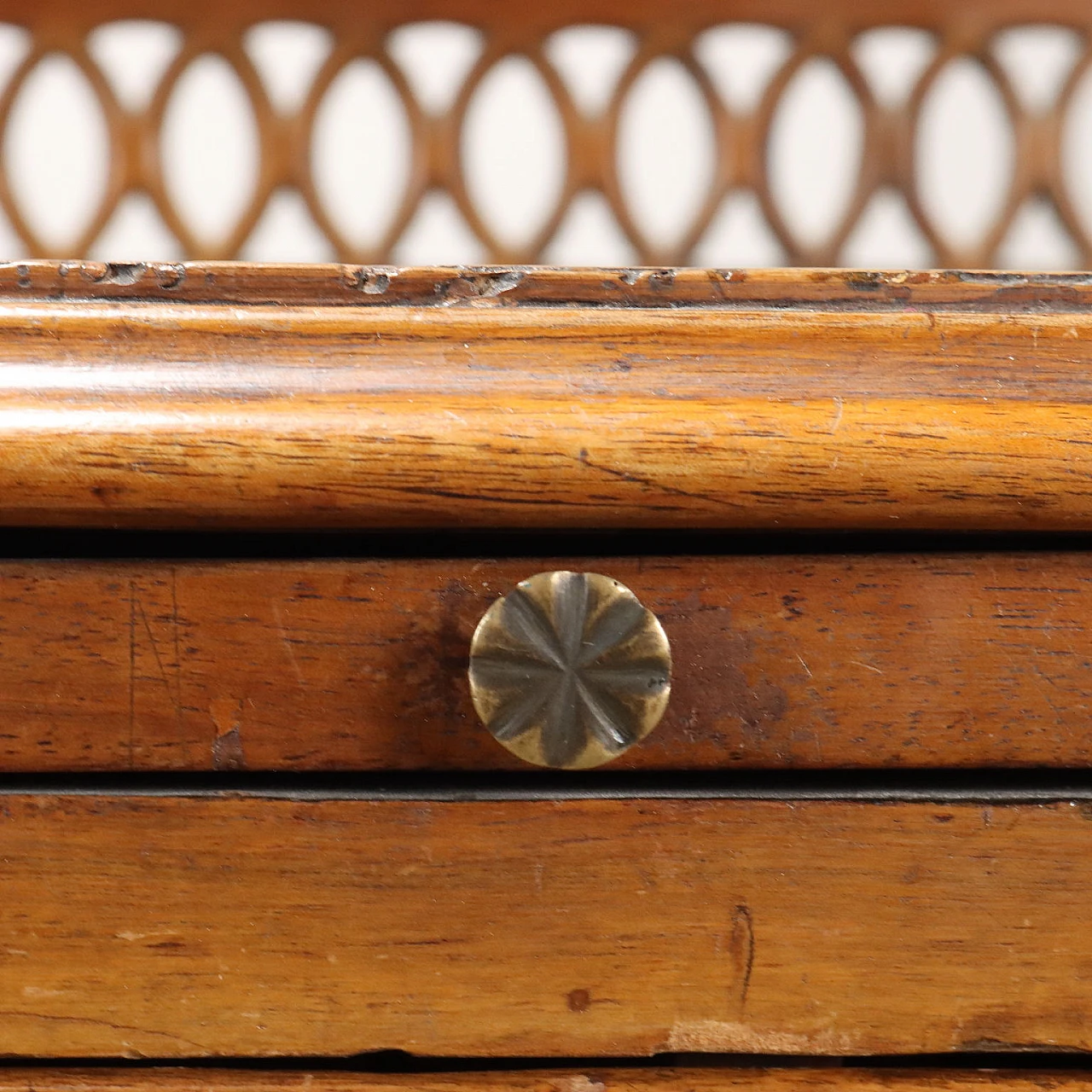 Scrivania in noce ed abete con gambe tronco-coniche, '800 6