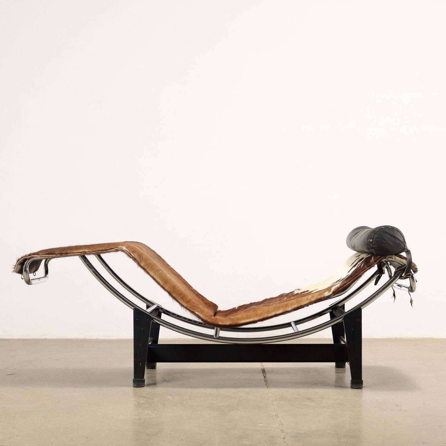 Chaise longue LC4 di Le Corbusier per Cassina, anni '70 intOndo
