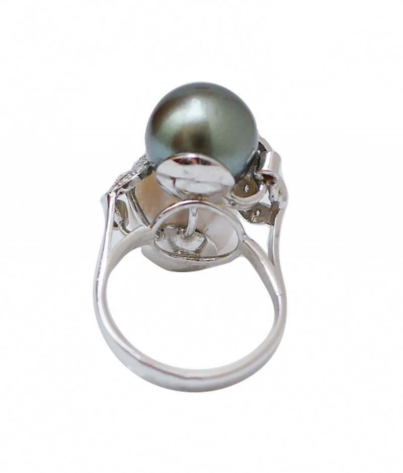 Anello in platino con perla di Tahiti, perla bianca e diamanti 3