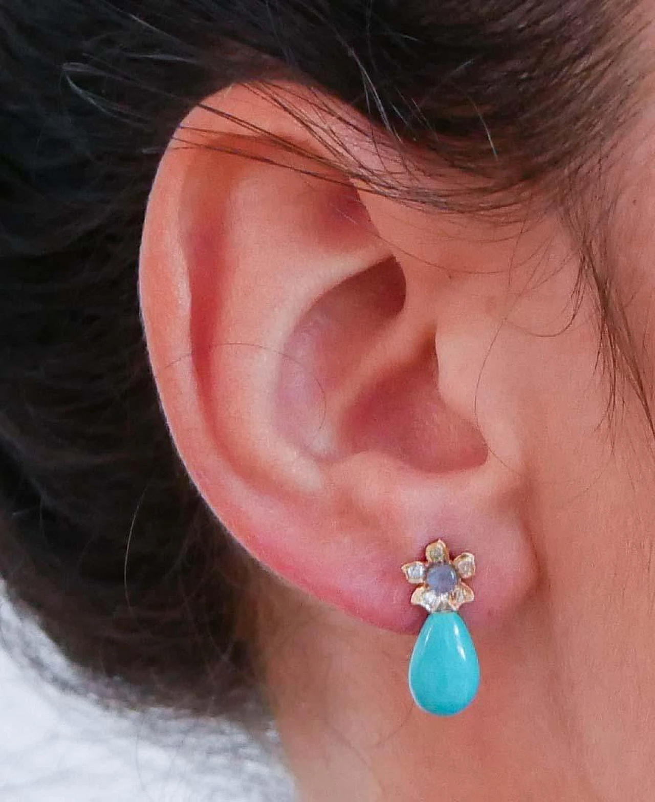 Pair of rose gold earrings with turquoise, sapphires and diamonds 5