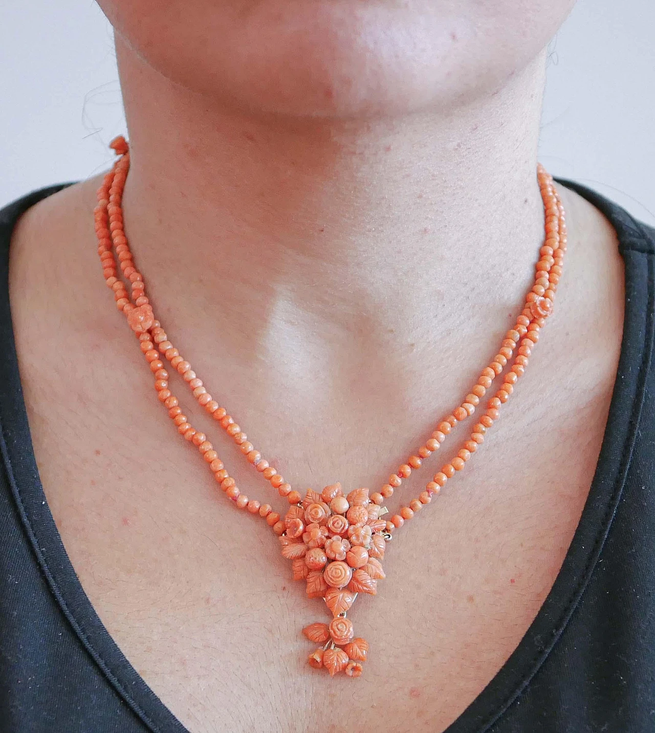14 Karat rose gold necklace with corals, 1950s 6