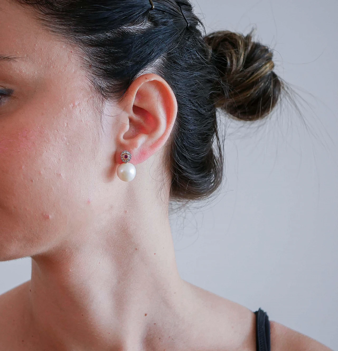 Perle bianche, rubini e diamanti, Orecchini in oro rosa e argento. 4