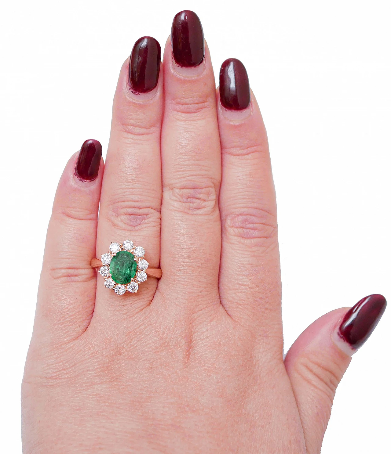 18 Karat rose gold ring with emerald and diamonds, 2020 5