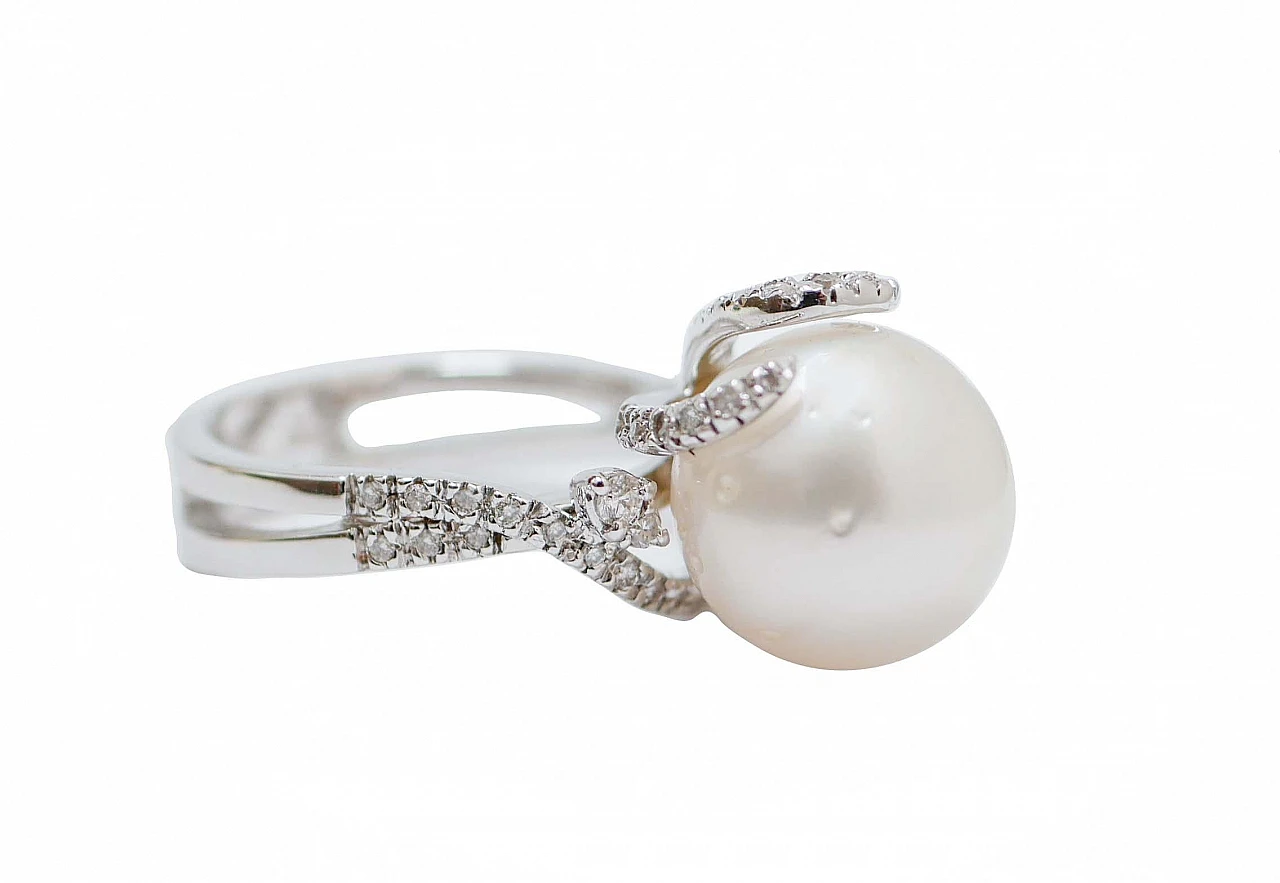 18K white gold ring with pearl and diamonds, 1960s 2