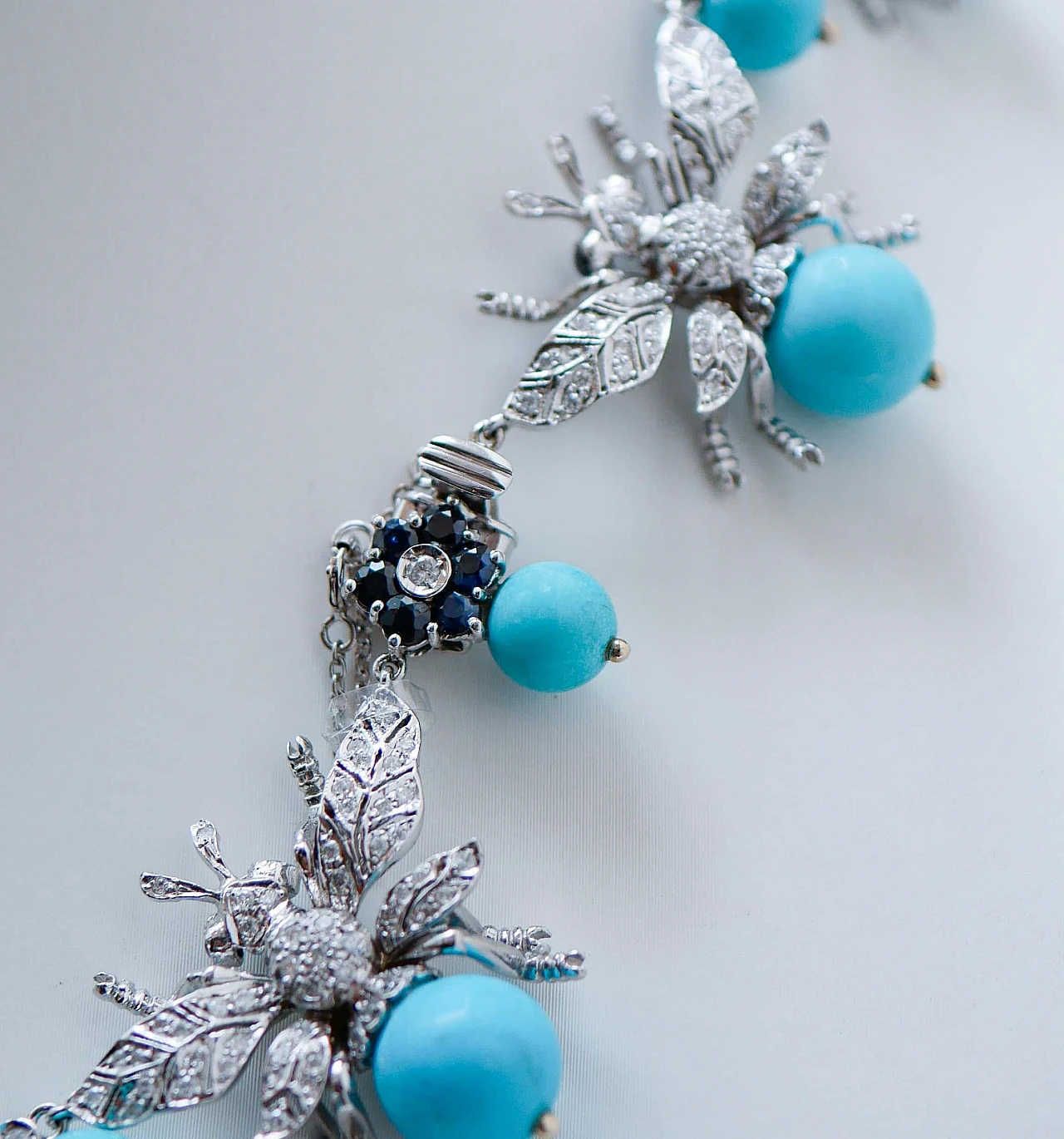 14K white gold bee necklace with magnesite, sapphires and diamonds 4