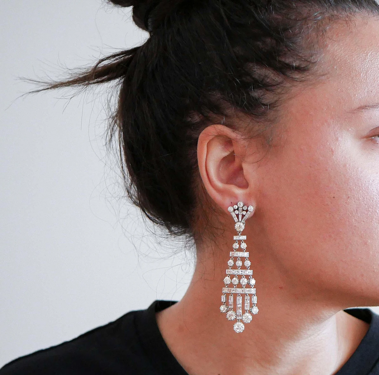 Coppia di Orecchini a lampadario in platino con diamanti 20,50 carati 4