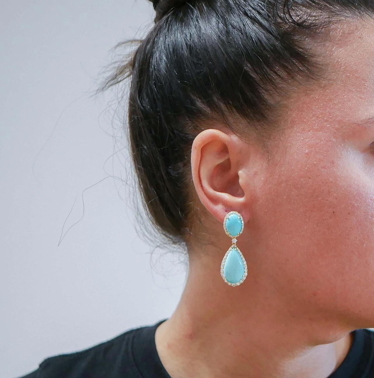 Orecchini in oro giallo 18 carati con turchese e diamanti, anni '70 4