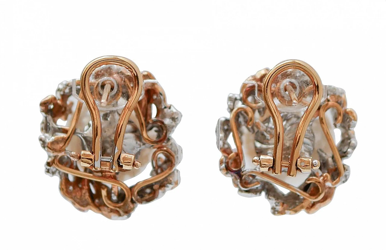 Orecchini con perle dei mari del sud, diamanti, oro bianco e rosa 3