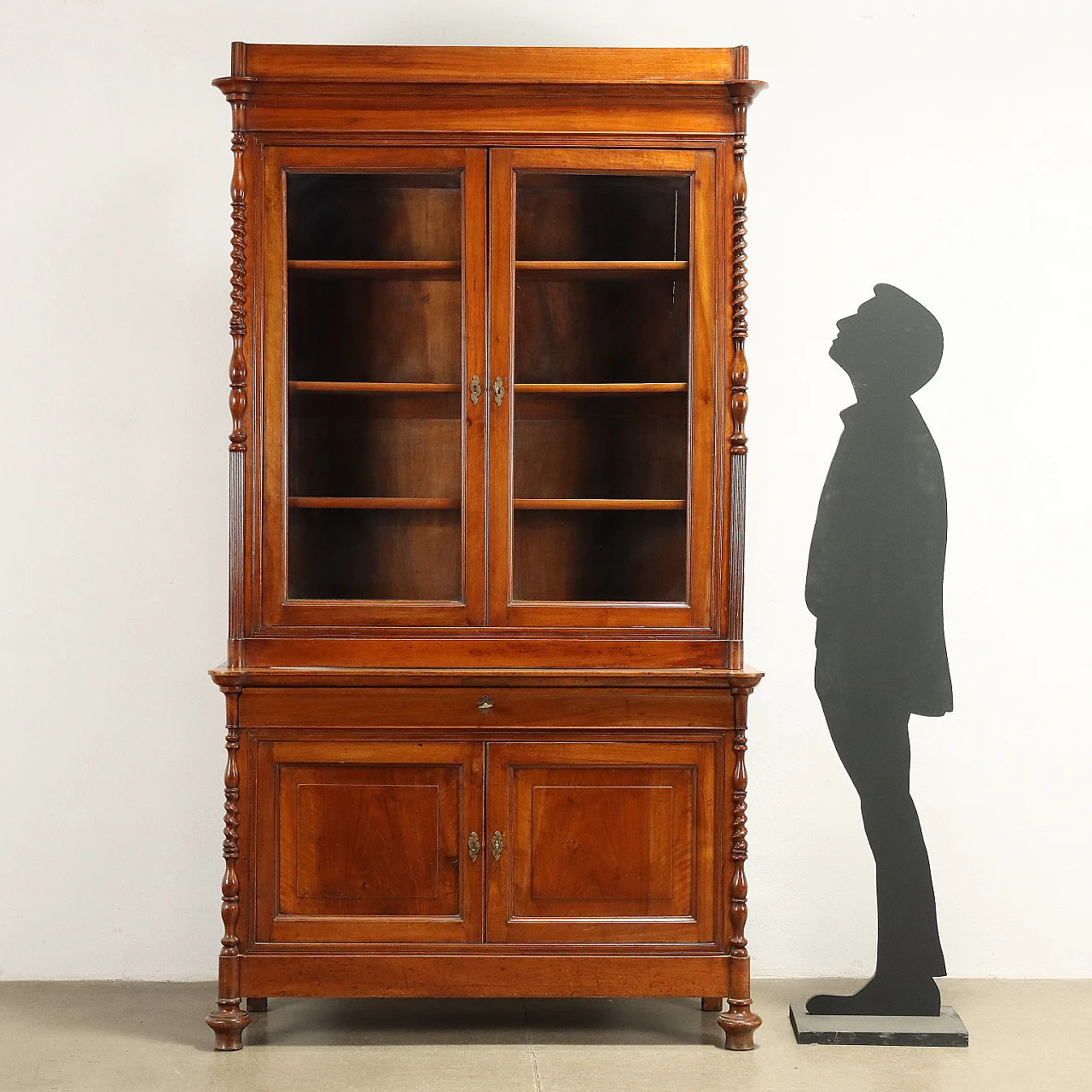 Libreria Manzoniana in noce con montanti torniti, secondo quarto '800 2