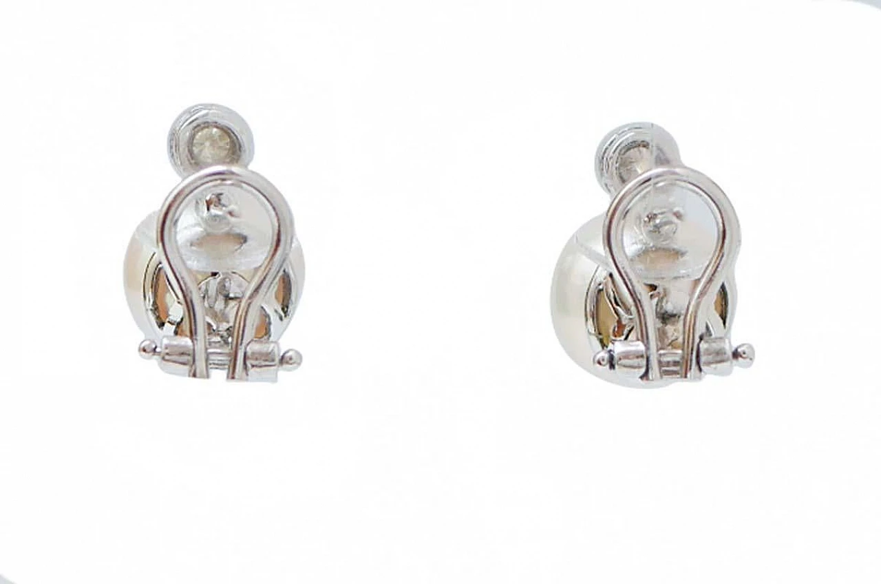 Orecchini in oro bianco 14 carati, perle e diamanti, anni '80 3