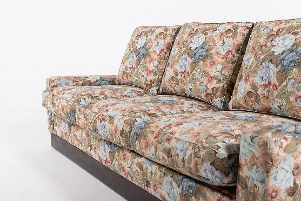 Mid-Century Modern Sofa in Floral Fabric, Italy, 1960s 5