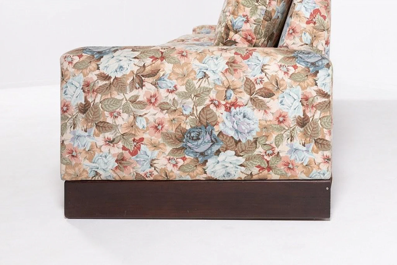 Mid-Century Modern Sofa in Floral Fabric, Italy, 1960s 9