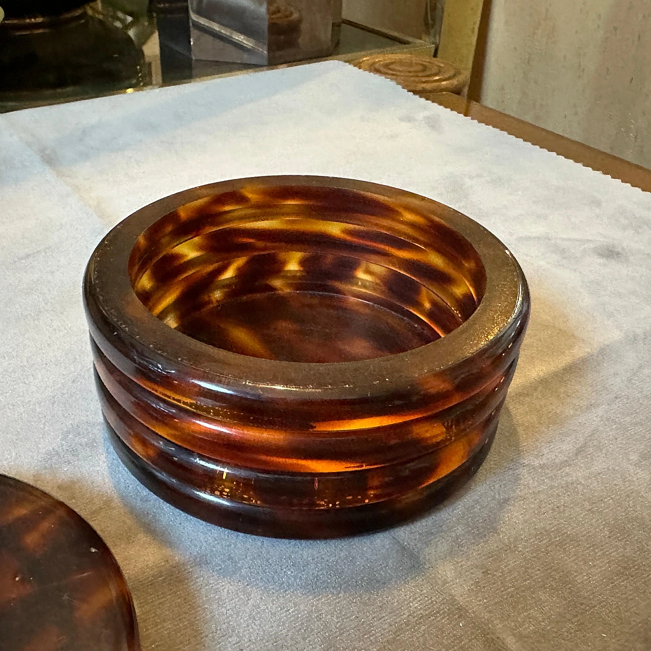 Tortoiseshell lucite round jewellery box, 1970s 4