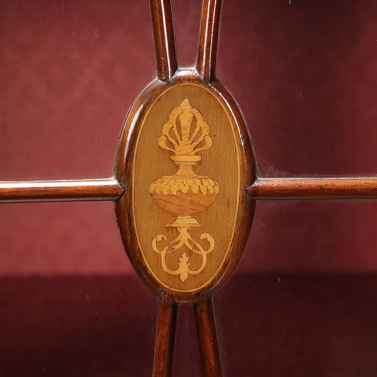 Maple and mahogany display case in George IV style, early 20th century 7