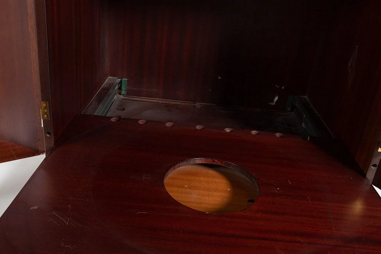 Mobile bar danese in mogano con incisioni in ottone, anni '90 8