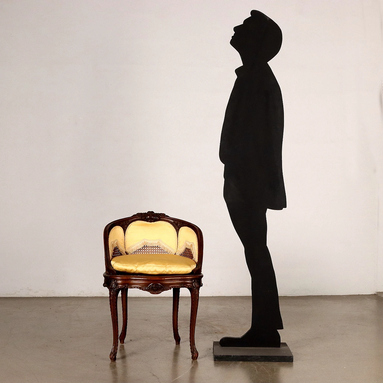 Baroque-style wooden armchair with carved legs & curl motifs 2