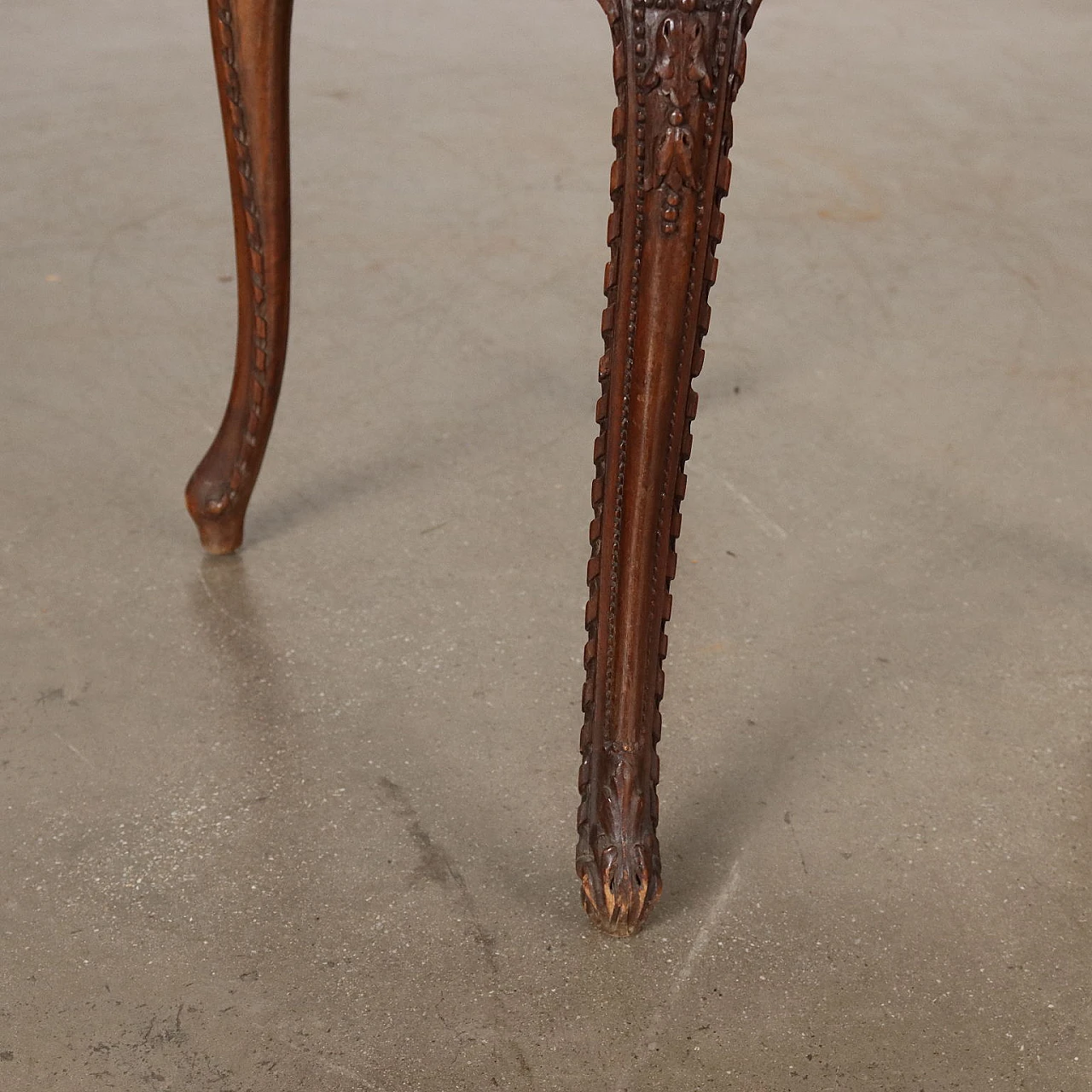 Baroque-style wooden armchair with carved legs & curl motifs 8