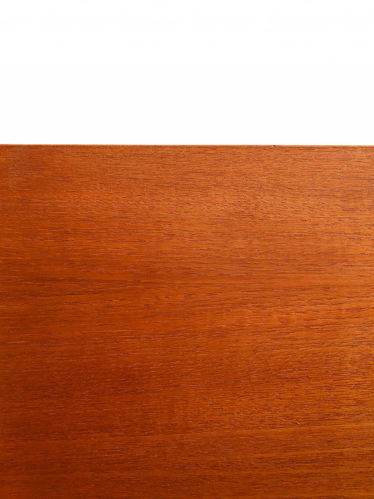 Libreria in teak con maniglie in legno curvato di Bodafors, anni '60 13