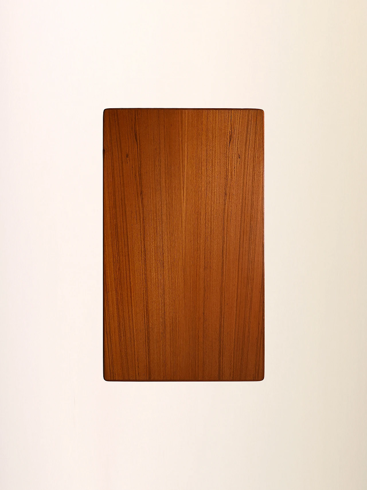 Comodino in teak con maniglia dorata, anni '60 11