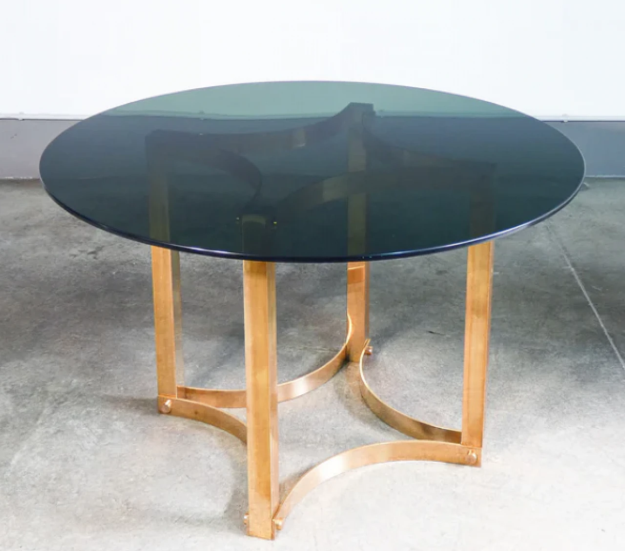 Table with smoked glass top and brass structure, 1970s 2